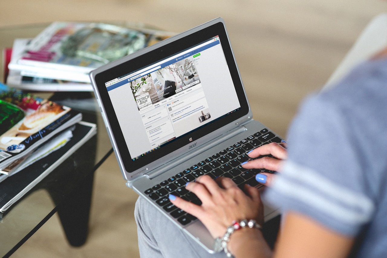 Facebook affiliate marketing: Krok za krokom návod