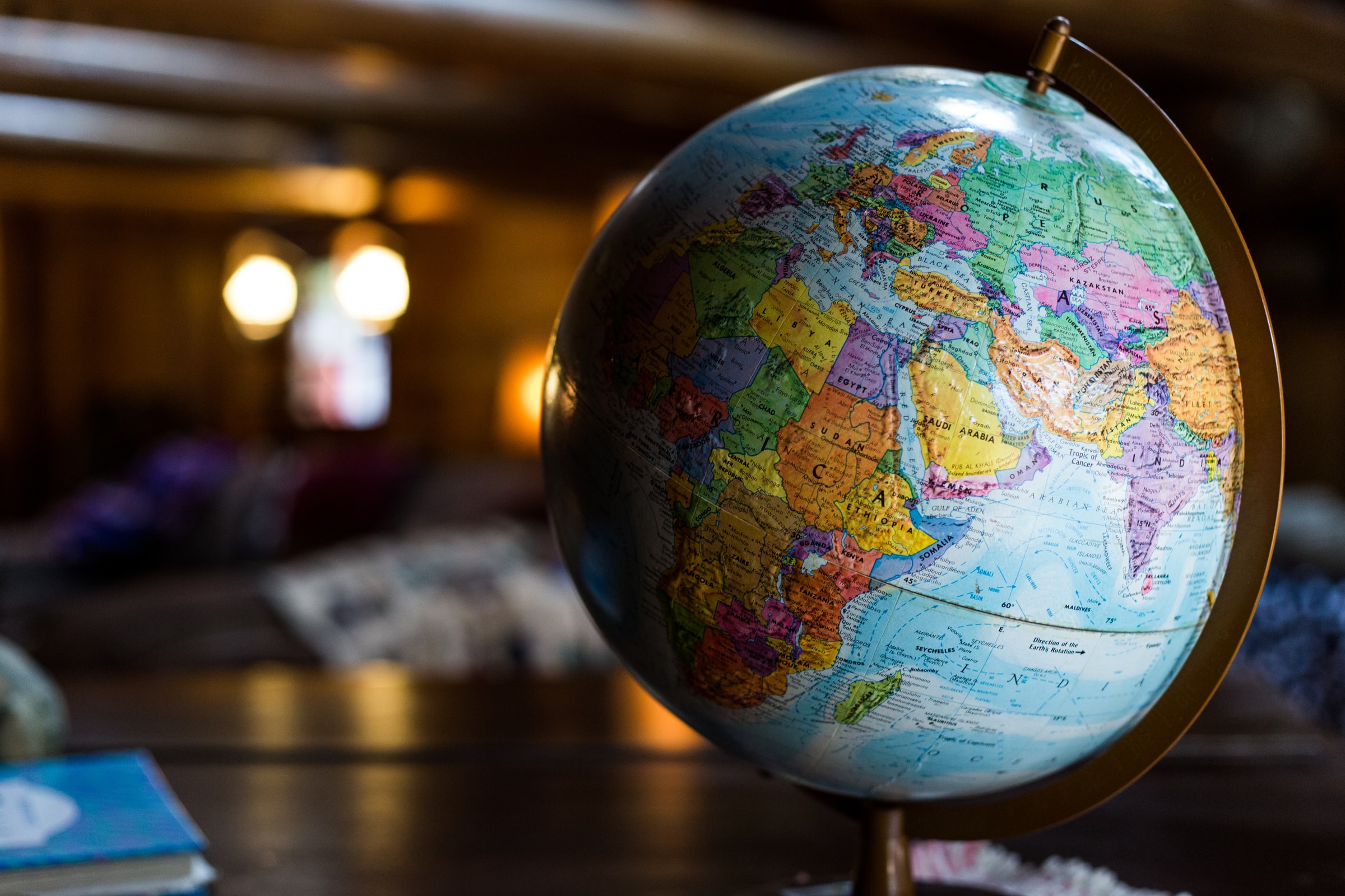 Geofencing verzus geotargeting v affiliate marketingu